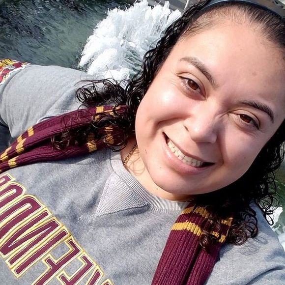 Meet your Posher, Miriam - Picture 1 of 1